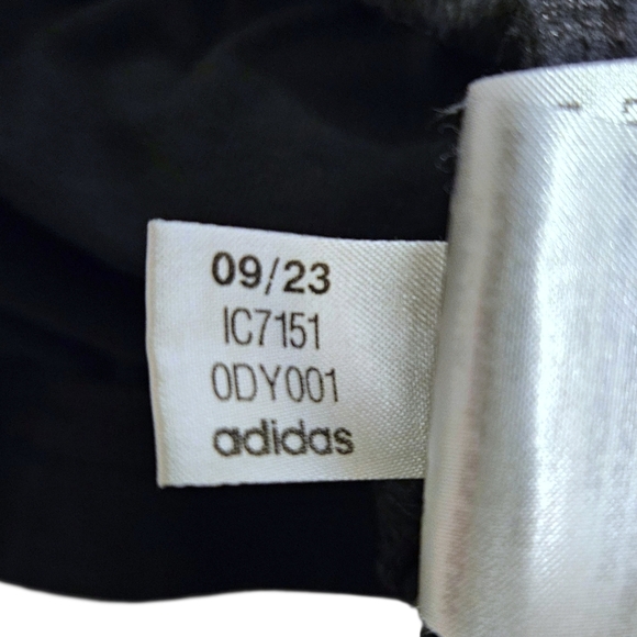 Adidas Womens Tight Fit Leggings Sm Black White 3 Stripe Logo Pants Stretch - Picture 8 of 8